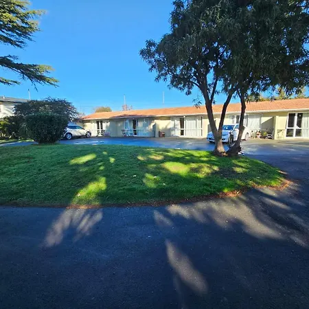 Middlepark Motel